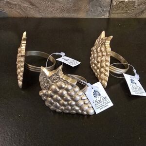 Kay Dee Designs Vintage Solid Cast Brass Grape Bunch 3 trio Napkin Rings Wine